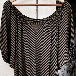 BEBE GREY/BLACK SPORT TOP